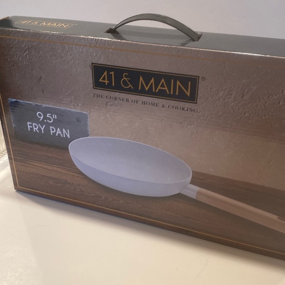 NIB 41 & Main 9.5” Fry Pan - Picture 1 of 4
